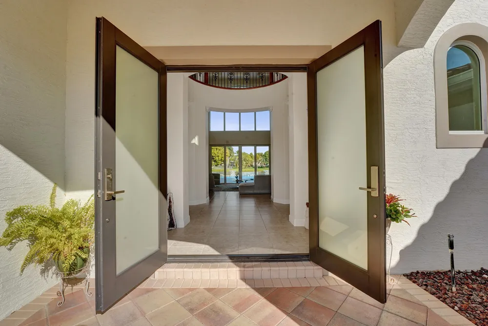 2846 Juniper Ln, Davie, FL 33330