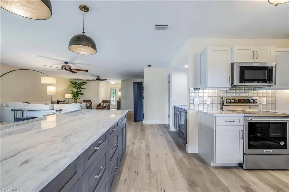 1390 Chesapeake Ave, Naples, FL 34102