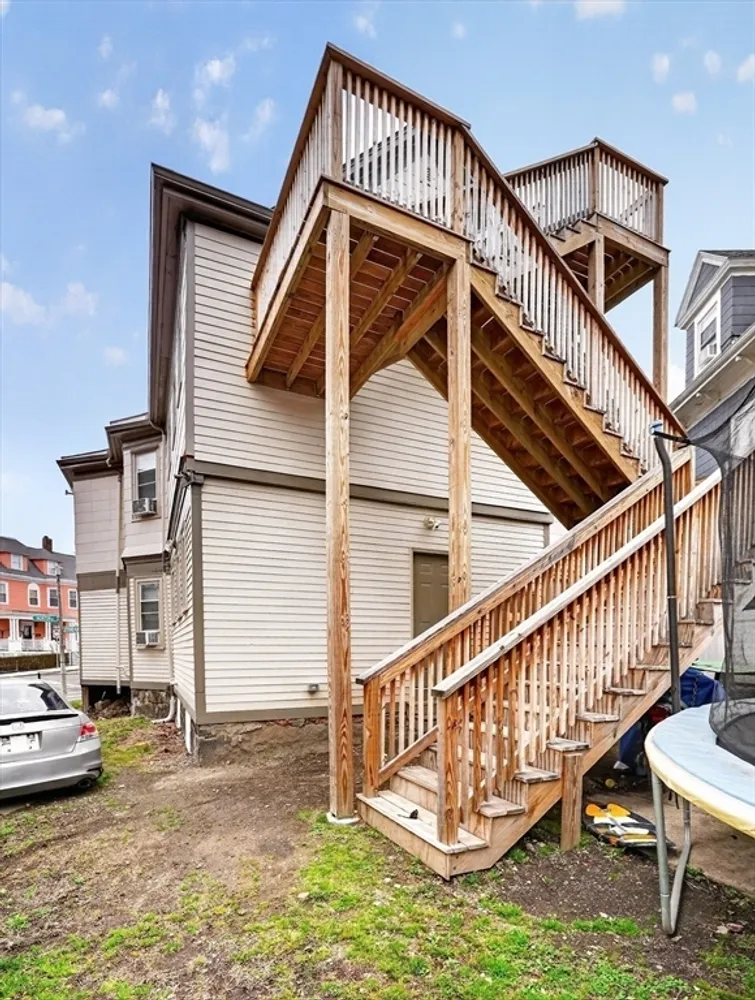 37 Stonehurst St, Boston, MA 02122