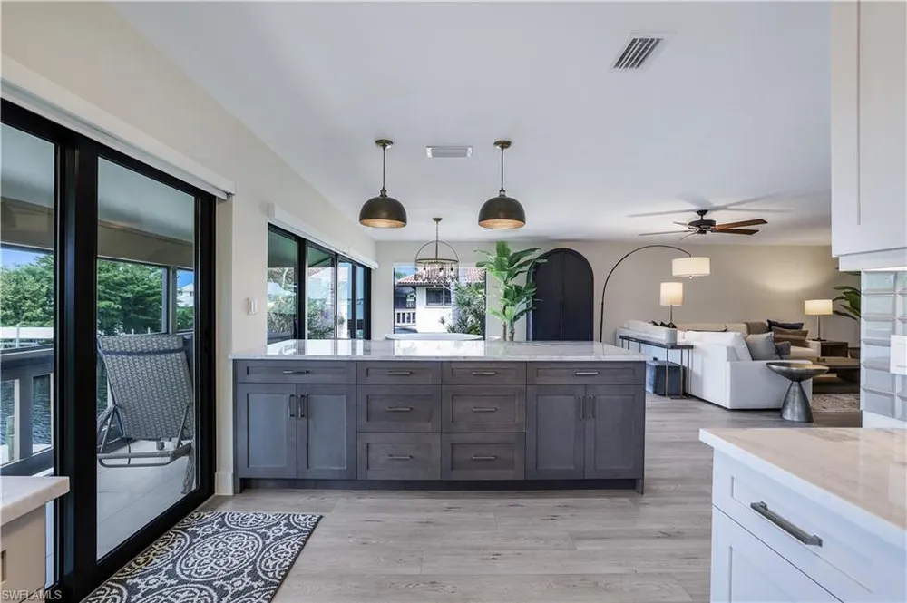 1390 Chesapeake Ave, Naples, FL 34102