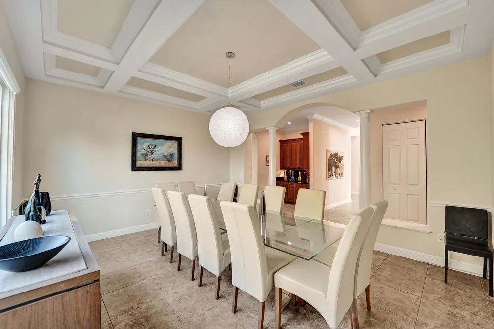 2846 Juniper Ln, Davie, FL 33330