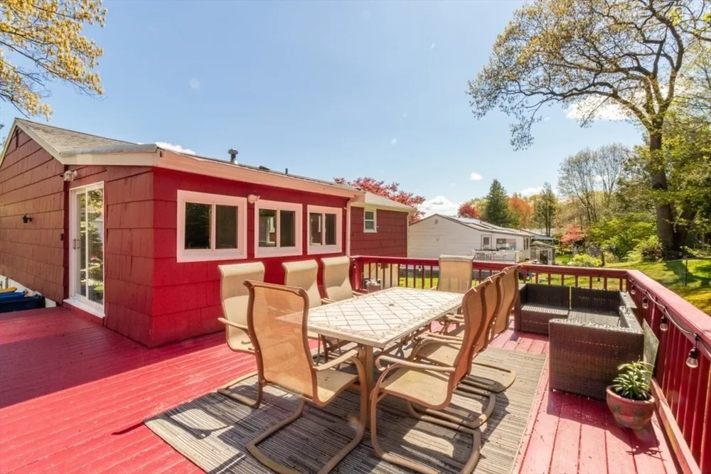 89 FERNANDEZ CIR, Randolph, MA 02368