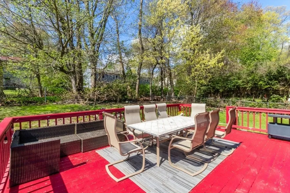 89 FERNANDEZ CIR, Randolph, MA 02368