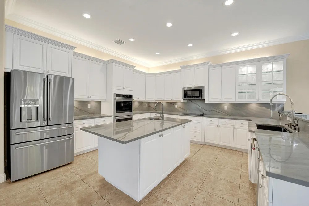 2846 Juniper Ln, Davie, FL 33330