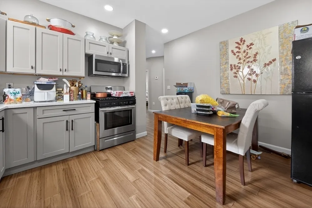 37 Stonehurst St, Boston, MA 02122