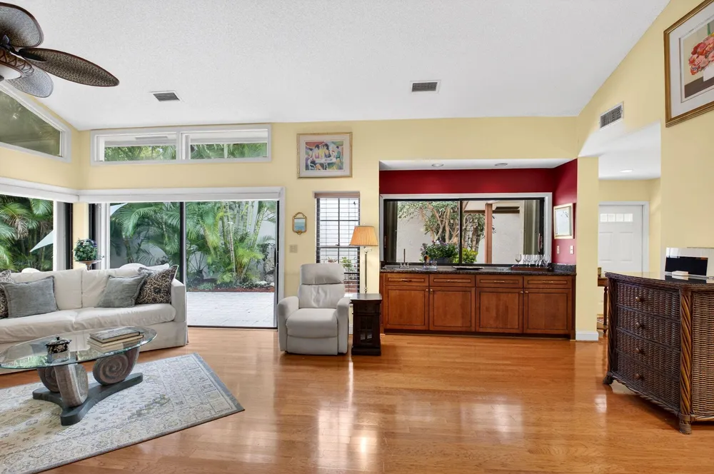 21700 Club Villa Terrace, Boca Raton, FL 33433