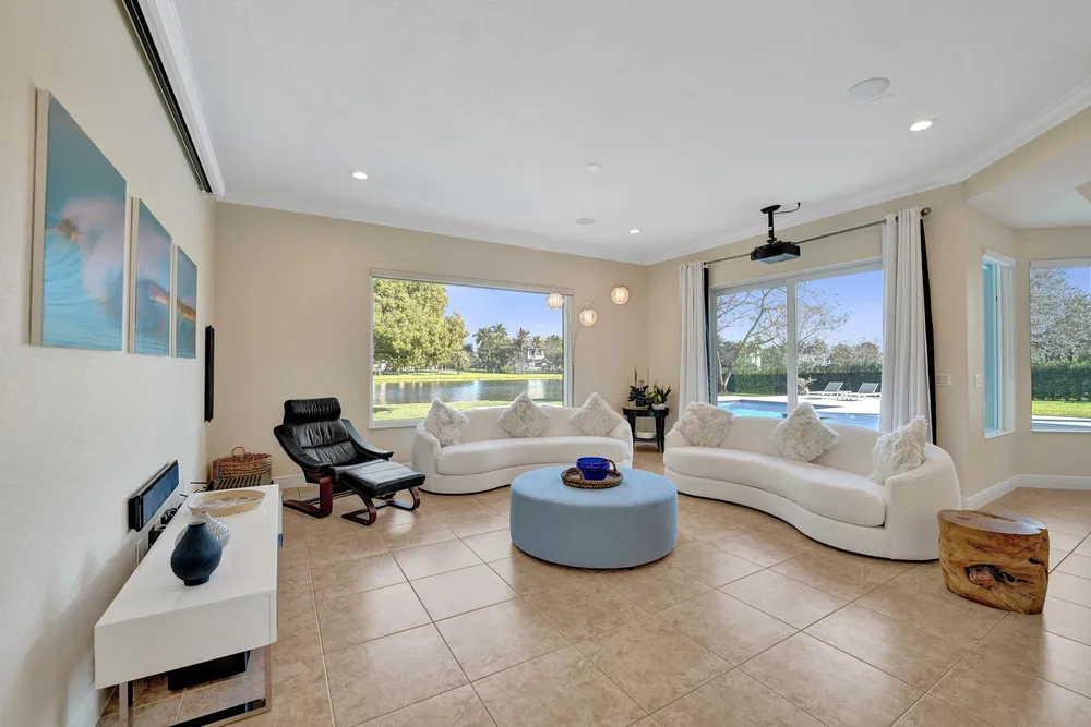 2846 Juniper Ln, Davie, FL 33330