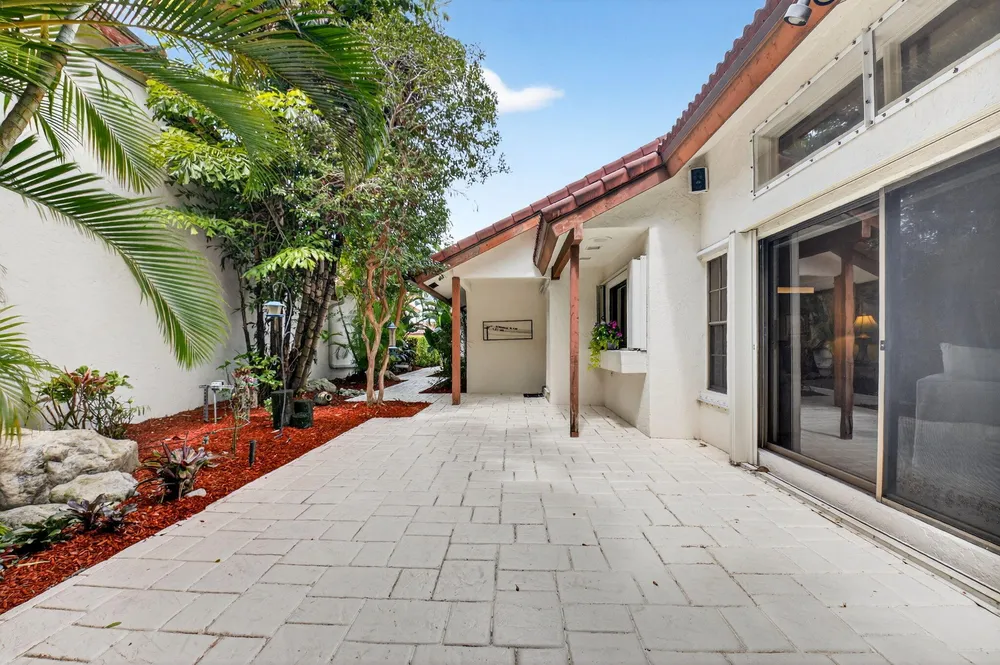21700 Club Villa Terrace, Boca Raton, FL 33433