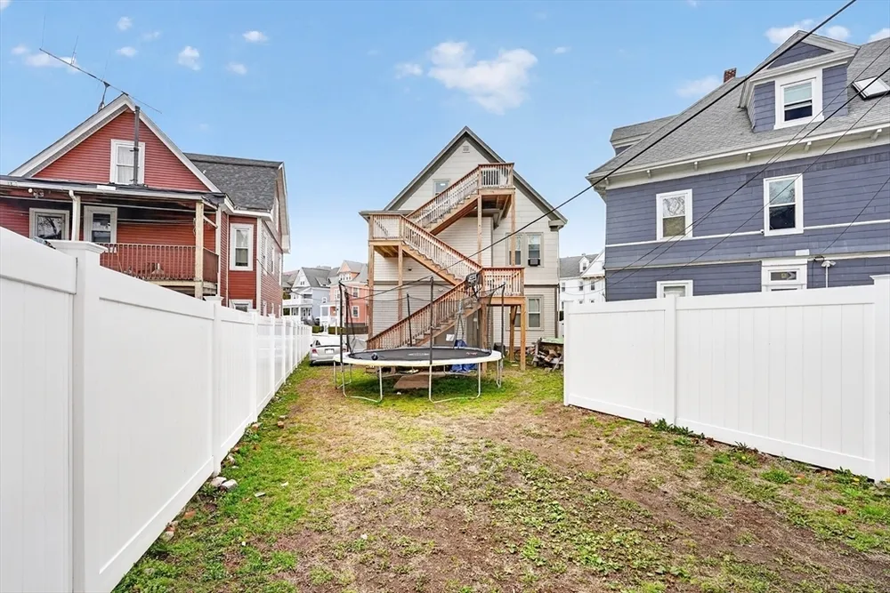 37 Stonehurst St, Boston, MA 02122