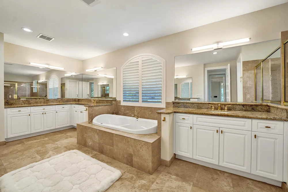 2846 Juniper Ln, Davie, FL 33330
