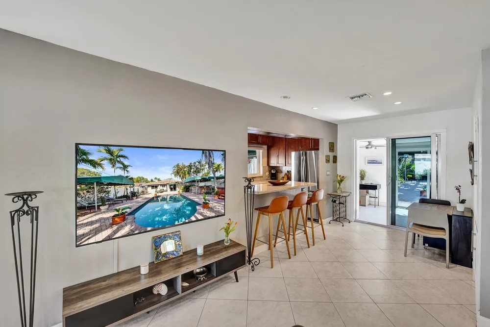 1036 NE 9th Ave, Fort Lauderdale, FL 33304
