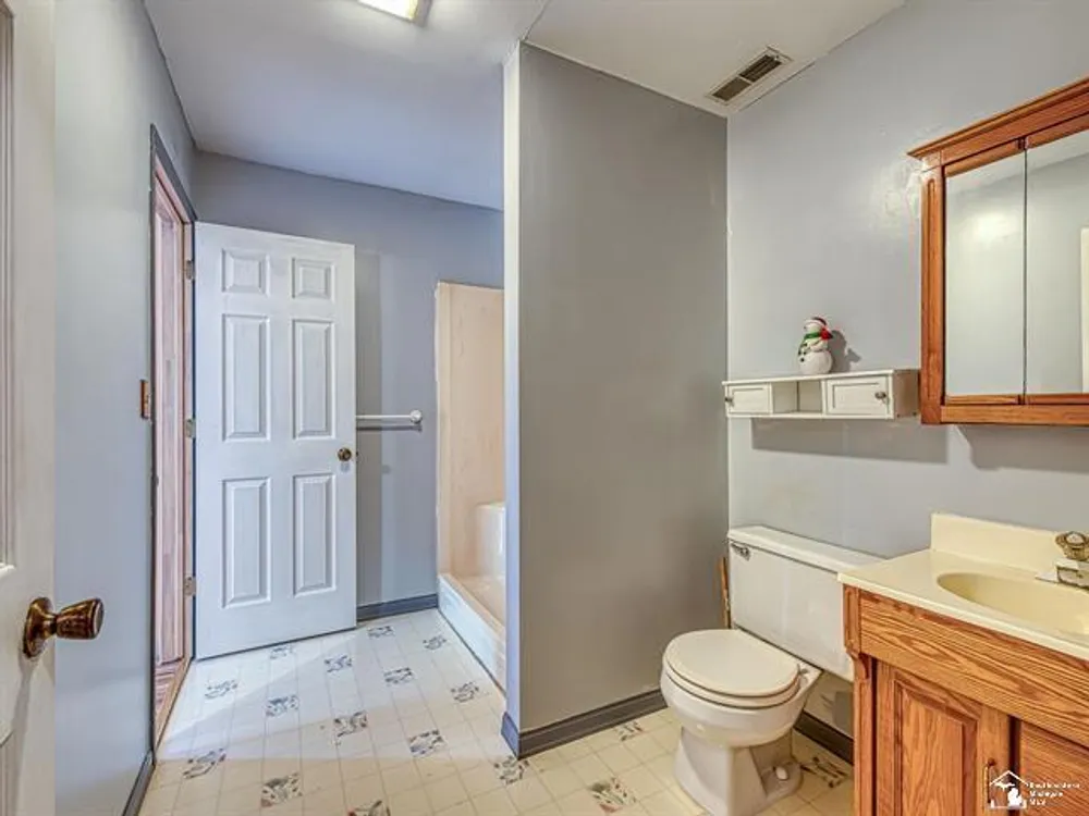 1423 Sunset Blvd, Monroe, MI 48162