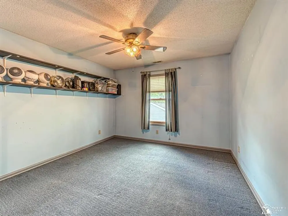 1423 Sunset Blvd, Monroe, MI 48162