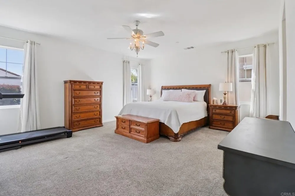 10671 Braverman Dr, Santee, CA 92071