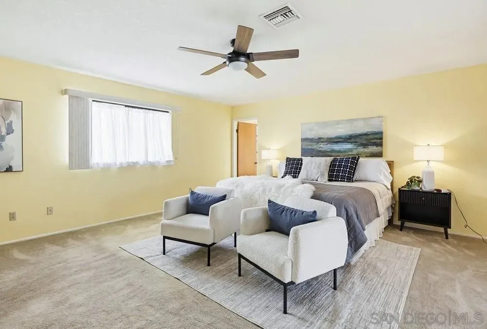 9832 Estrella Dr, Spring Valley, CA 91977