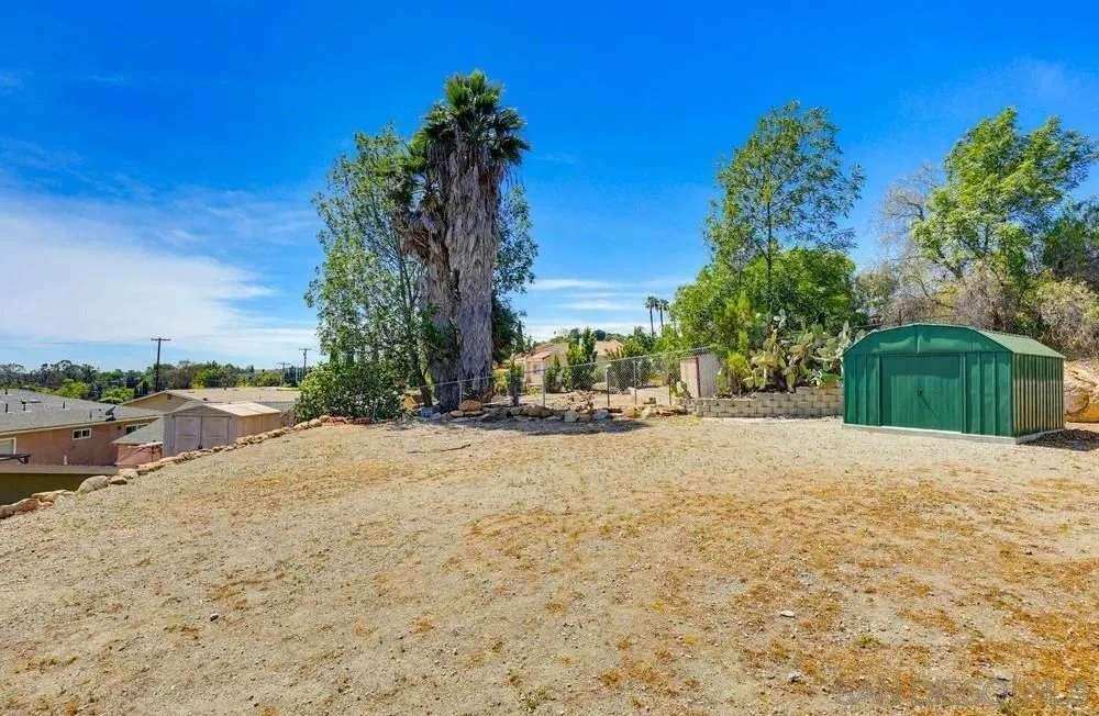 9832 Estrella Dr, Spring Valley, CA 91977