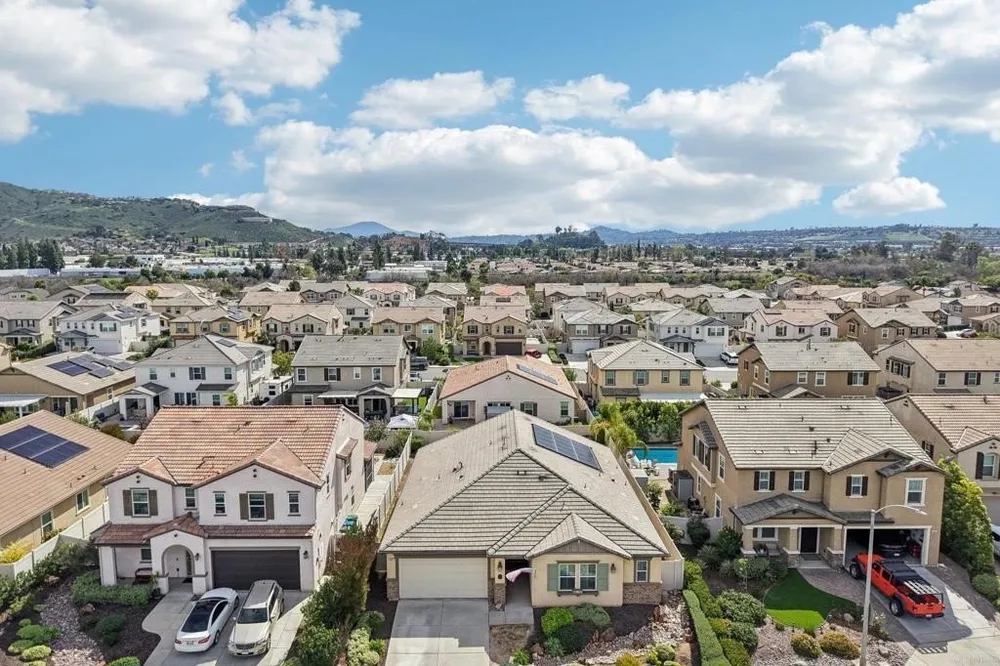 10671 Braverman Dr, Santee, CA 92071