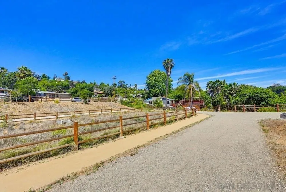 9832 Estrella Dr, Spring Valley, CA 91977