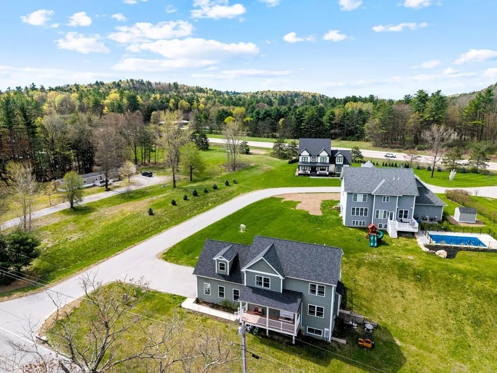12 Kristen Dr, Colchester, VT 05446