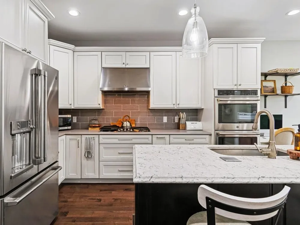 12 Kristen Dr, Colchester, VT 05446