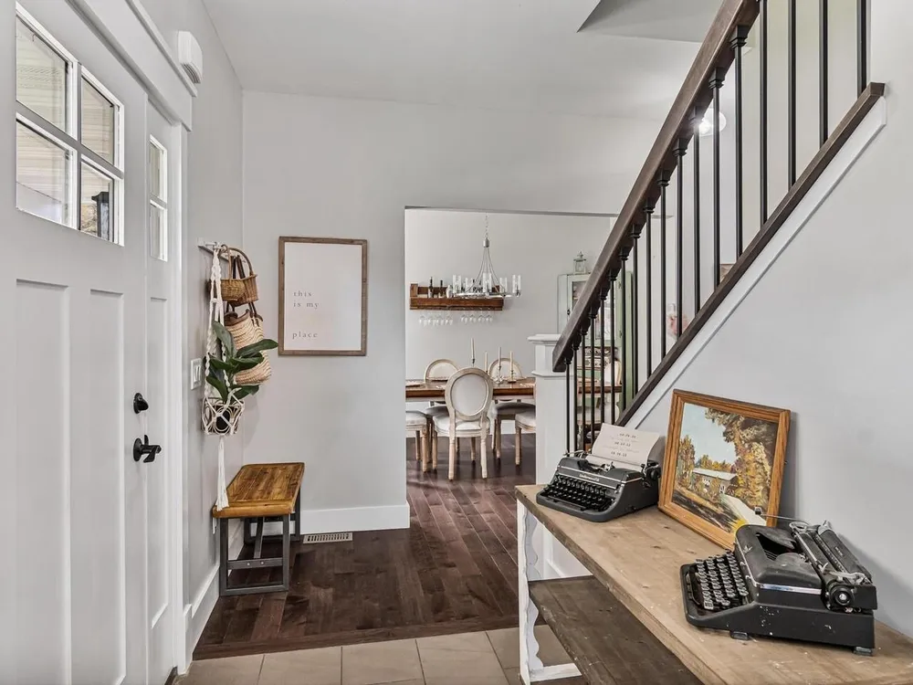 12 Kristen Dr, Colchester, VT 05446