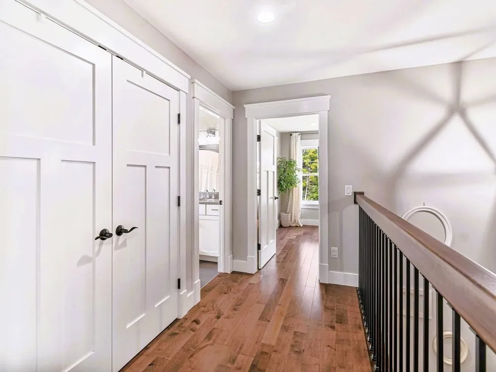 12 Kristen Dr, Colchester, VT 05446