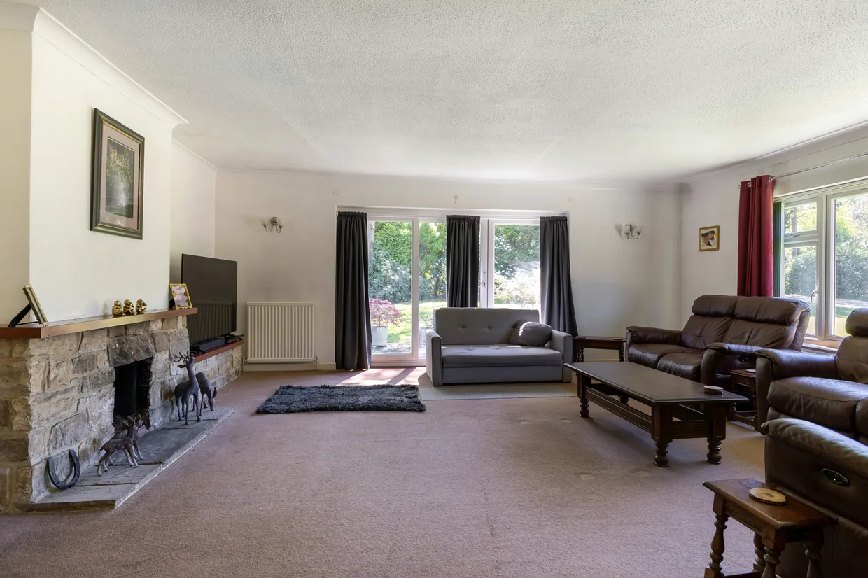 Cuttinglye Road, Crawley, RH10 photo 6