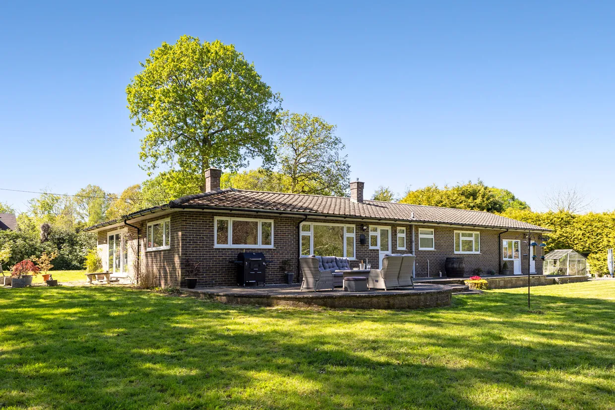 Cuttinglye Road, Crawley, RH10 photo 11