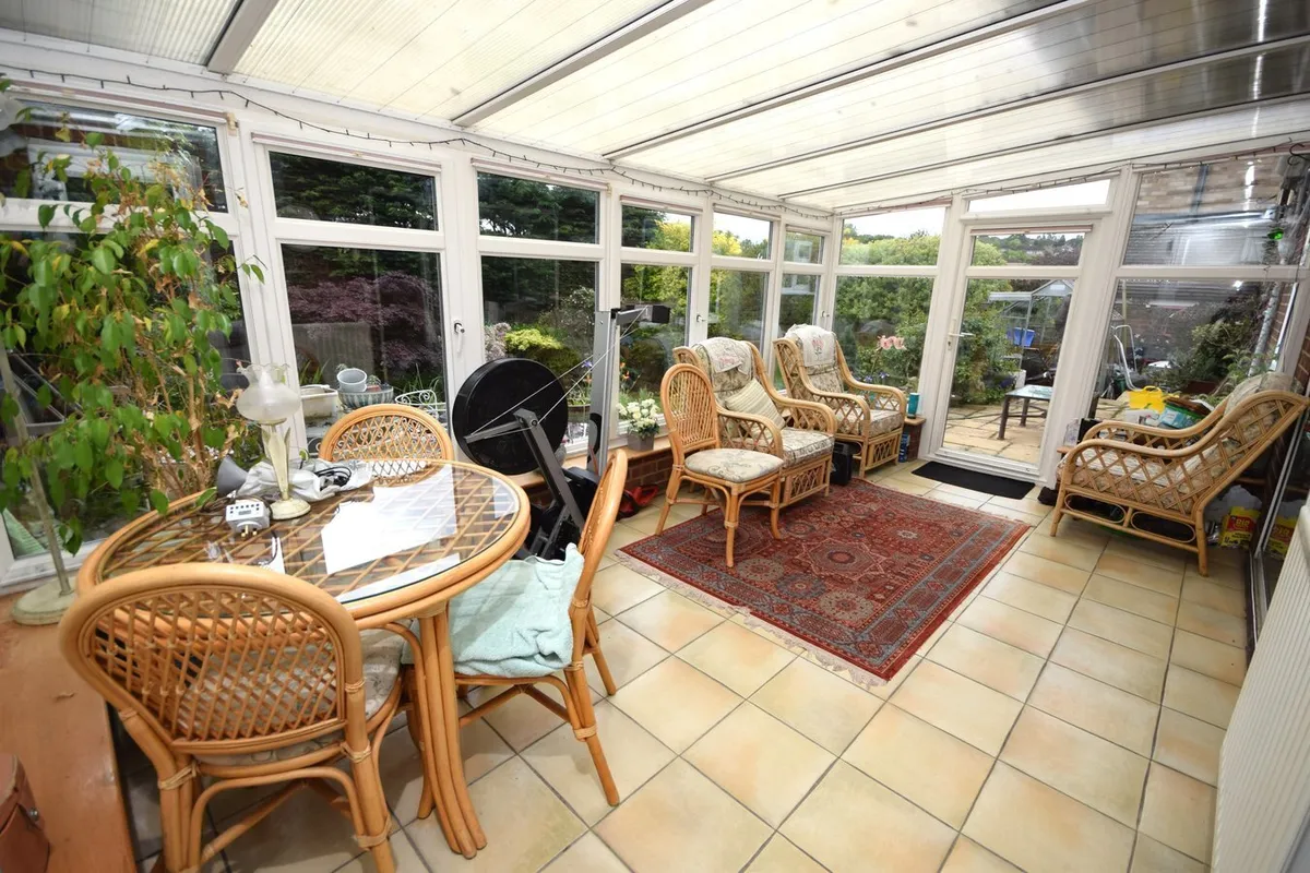 Farnham Park Close, Farnham, Surrey, GU9