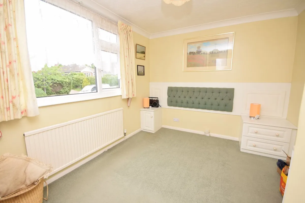 Farnham Park Close, Farnham, Surrey, GU9
