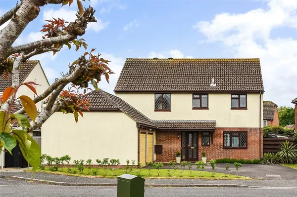 Blakemyle, Aldwick Felds, PO21 photo 1