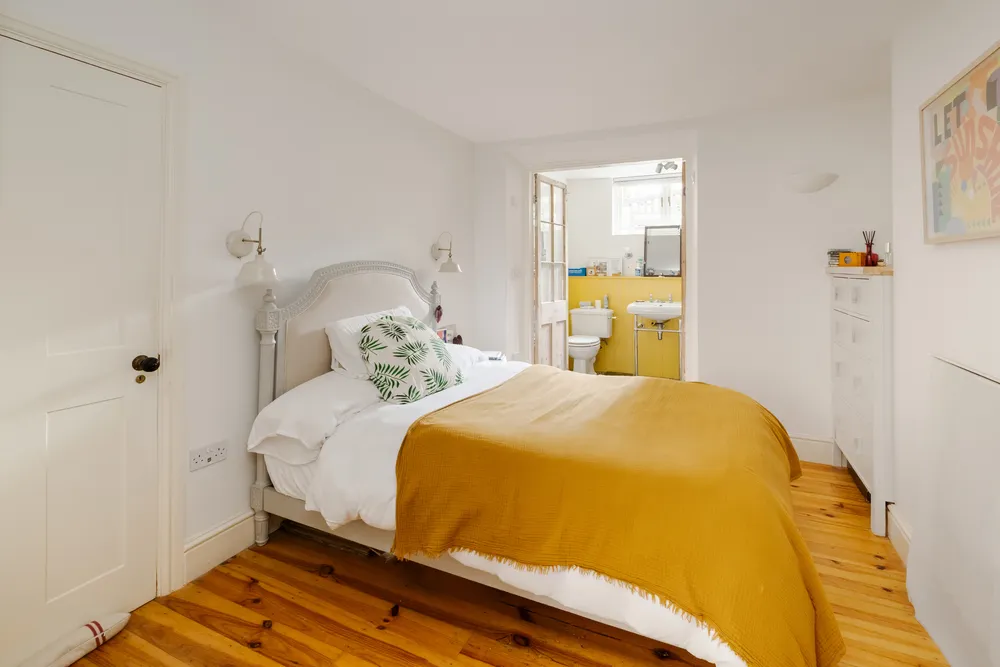 Milton Grove, London, N16