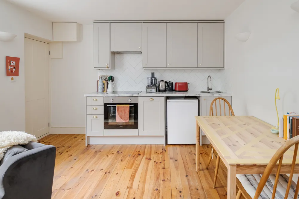 Milton Grove, London, N16