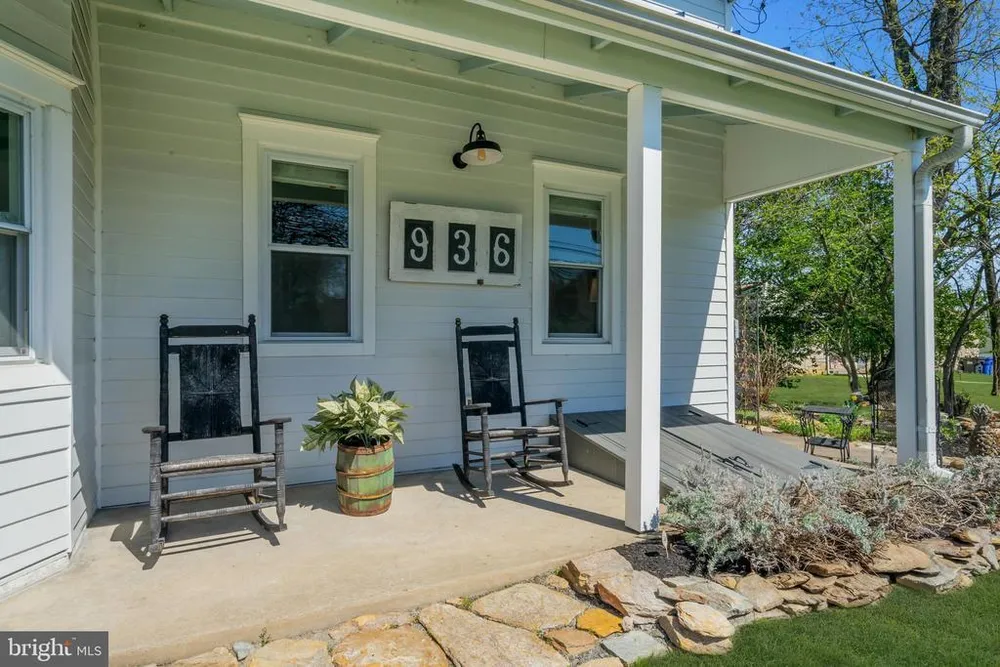 936 Big Oak Rd, Yardley, PA 19067