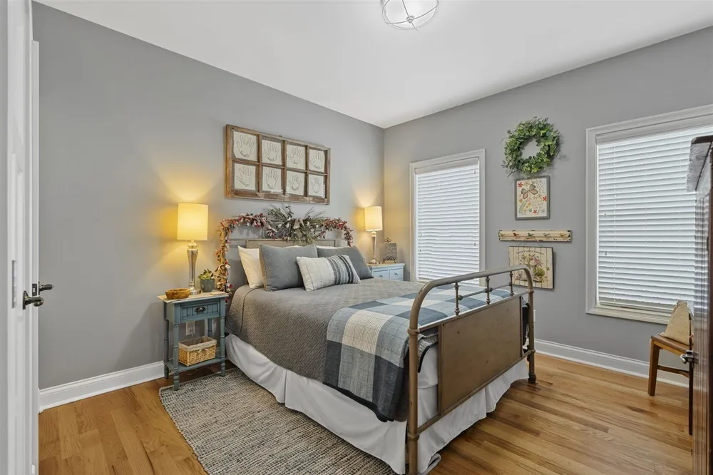 636 Constitution Dr, Bowling Green, KY 42103