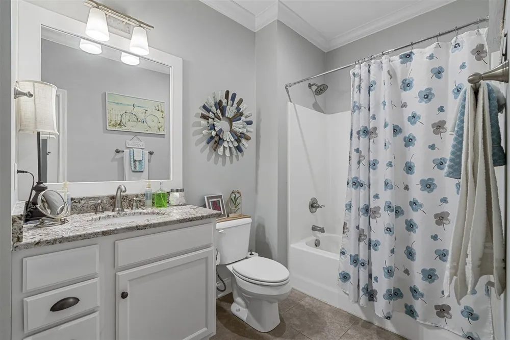 636 Constitution Dr, Bowling Green, KY 42103