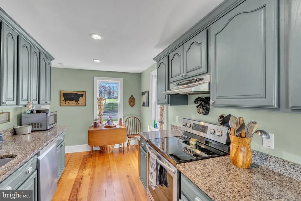 936 Big Oak Rd, Yardley, PA 19067