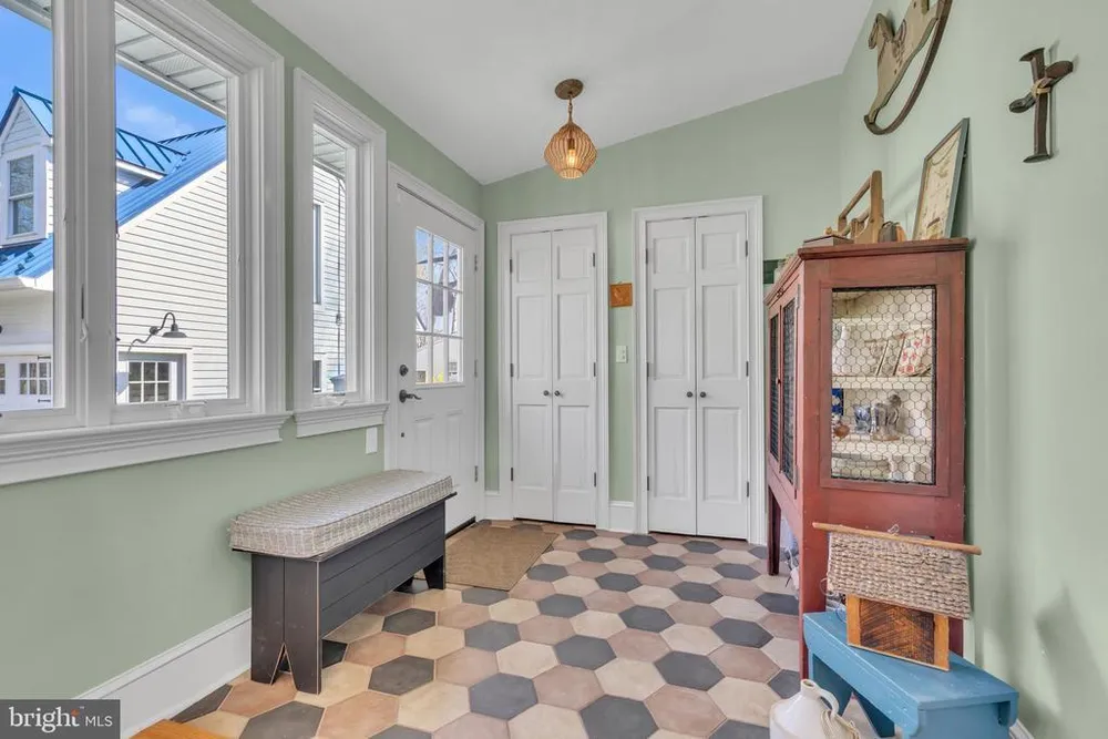 936 Big Oak Rd, Yardley, PA 19067
