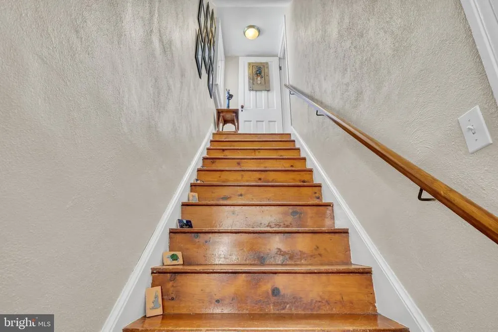 936 Big Oak Rd, Yardley, PA 19067