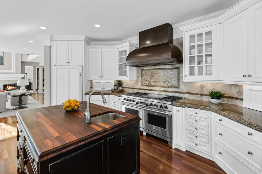 18313 Nicklaus Way, Eden Prairie, MN 55347