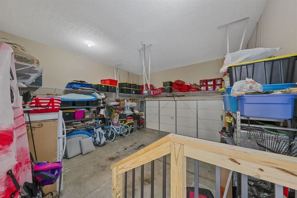 636 Constitution Dr, Bowling Green, KY 42103