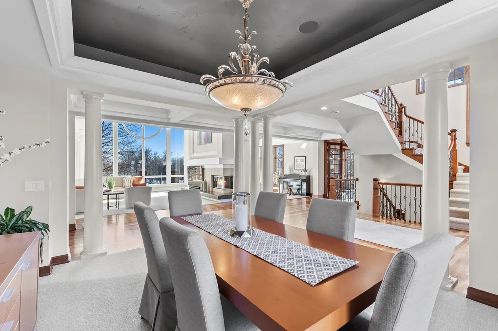 18313 Nicklaus Way, Eden Prairie, MN 55347