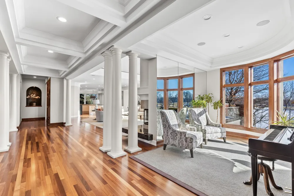 18313 Nicklaus Way, Eden Prairie, MN 55347