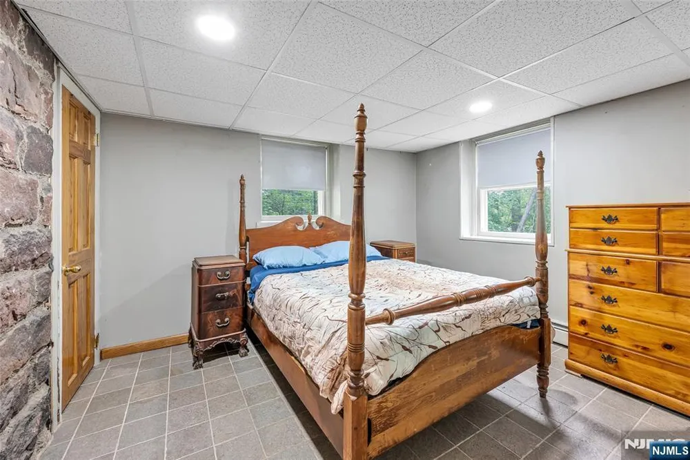 157 Chestnut Ridge Rd, Montvale, NJ 07645