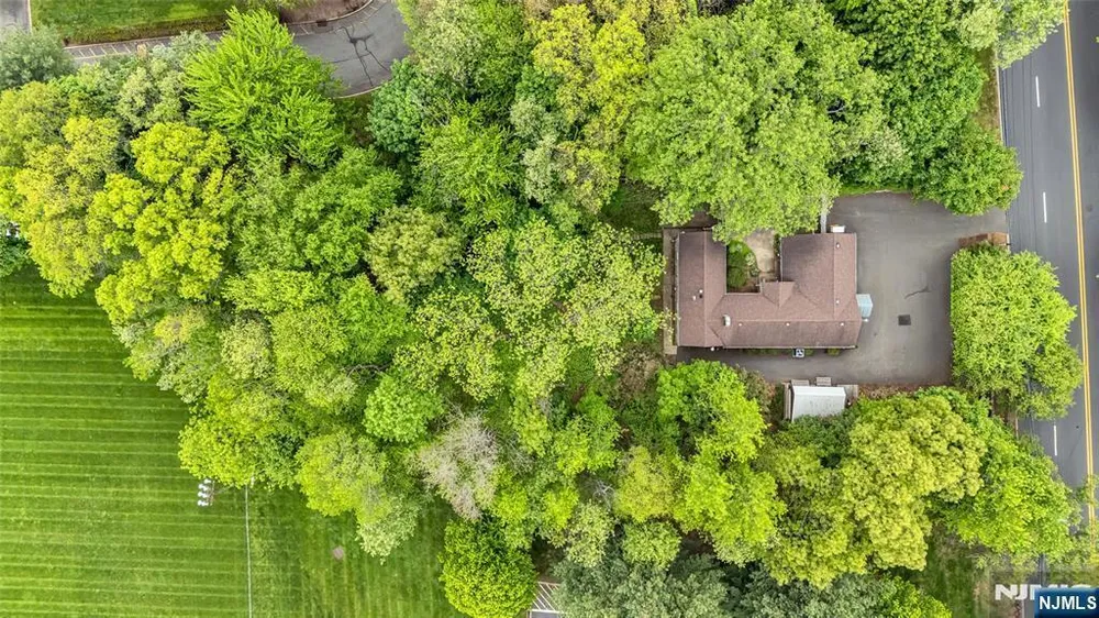 157 Chestnut Ridge Rd, Montvale, NJ 07645