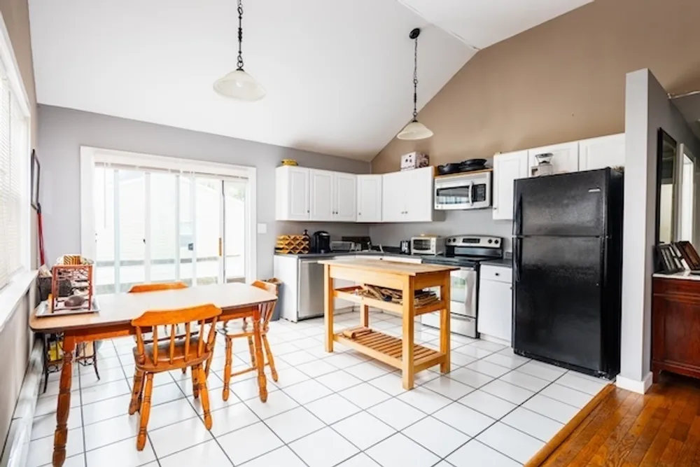 148 Wavecrest Dr, Mastic Beach, NY 11951