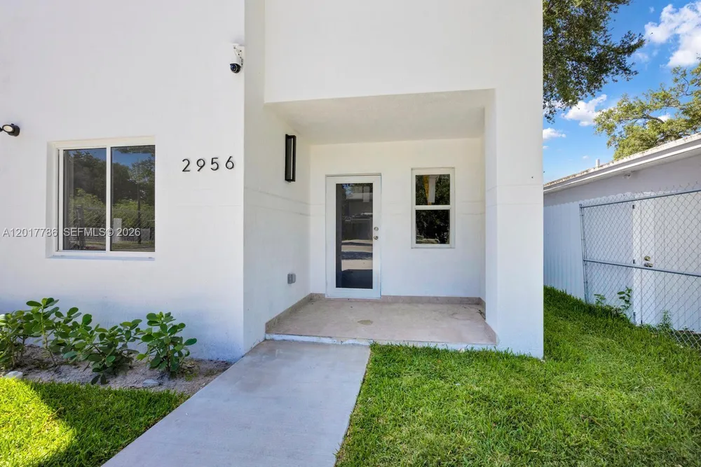 2778 NW 44th St, Miami, FL 33142