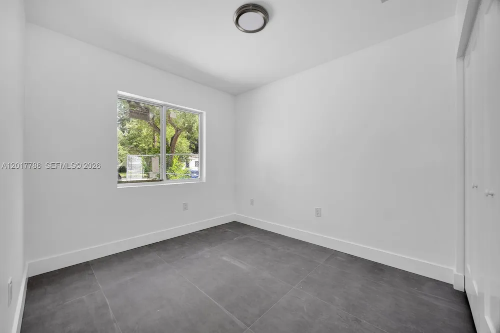 2778 NW 44th St, Miami, FL 33142