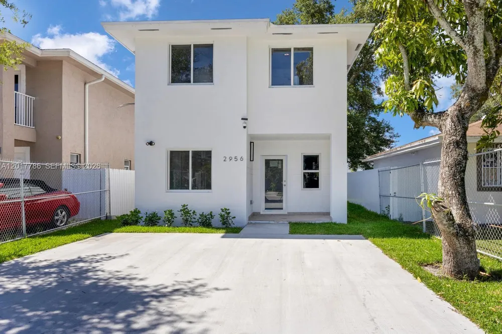 2778 NW 44th St, Miami, FL 33142