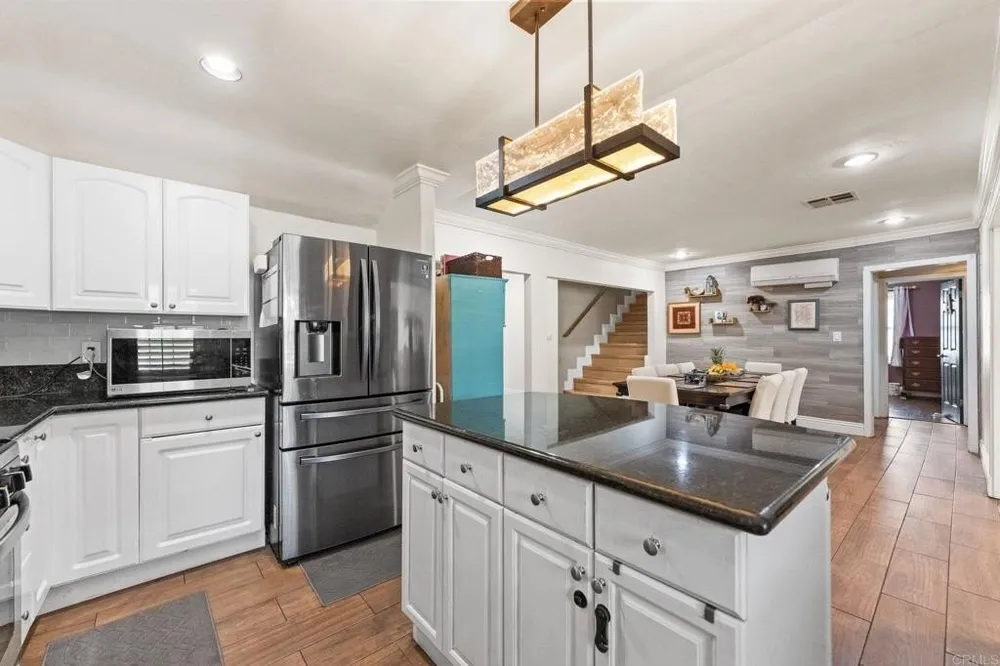 2055 Ensenada St, Lemon Grove, CA 91945
